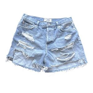 We The free Womens 100% cotton Distressed Denim Shorts size 28